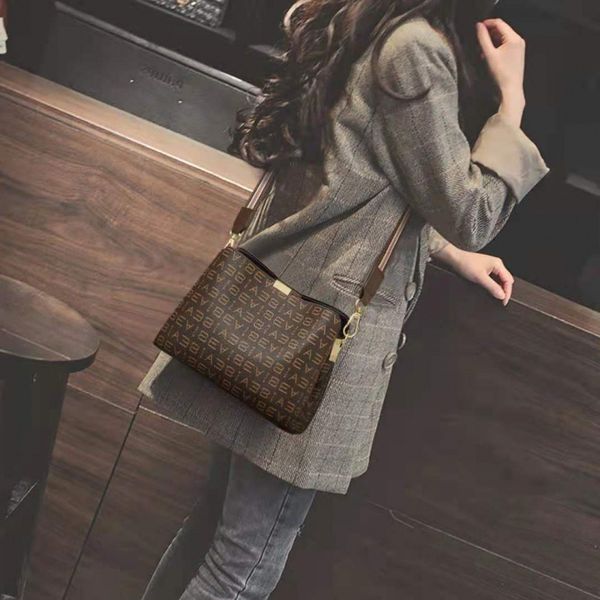 bag female 55% off new large capacity class messenger bucket style luxury designer handbag shoulder bags
bag female 55% off new large capacity class messenger bucket style luxury designer handbag shoulder bags