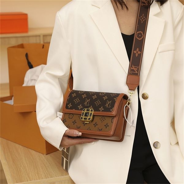 86% off online clearance printed small square women's fashion one shoulder messenger versatile commuter flip buckle
86% off online clearance printed small square women's fashion one shoulder messenger versatile commuter flip buckle