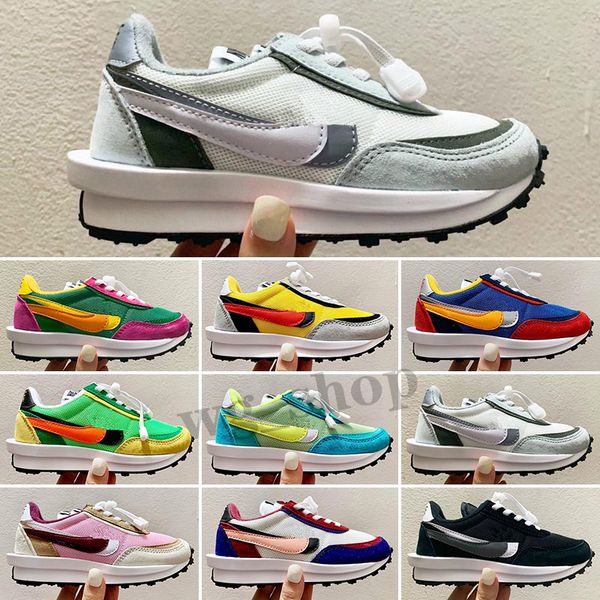 2022 kids running shoes ldv sneaker boy girls triple black white boy girl trainers sports sneakers size 28-35
2022 kids running shoes ldv sneaker boy girls triple black white boy girl trainers sports sneakers size 28-35