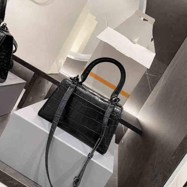 shoulder bags women handbag classic hourglass trend crossbody fashion messenger elegant designer leather wallet ladies 1028
shoulder bags women handbag classic hourglass trend crossbody fashion messenger elegant designer leather wallet ladies 1028