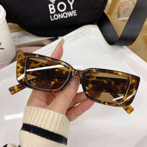 sun vintage women's sunglasses men fashion retro small rectangle sun glasses female eyewear outdoor oculos de sol uv400, White;black
sun vintage women's sunglasses men fashion retro small rectangle sun glasses female eyewear outdoor oculos de sol uv400, White;black