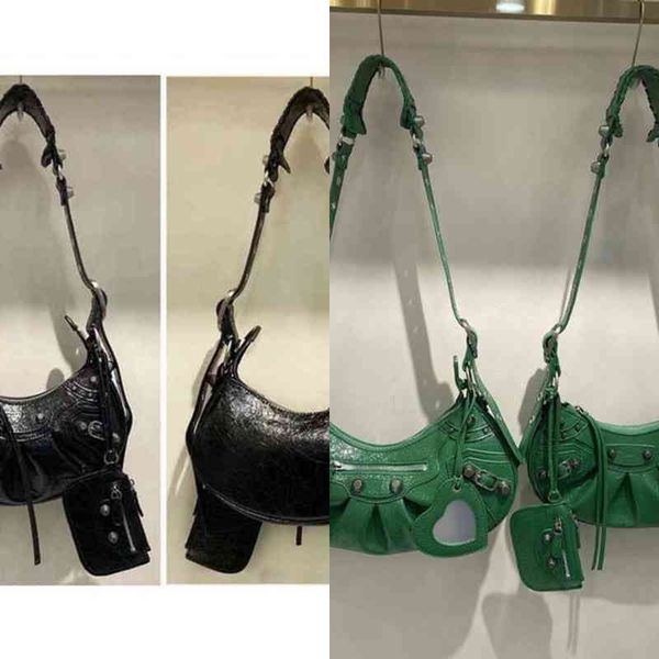 designer bbalencaigass luxury handbags tide three bag fold crescent oil wax skin armpit locomotive diagonal rivet span 3ssg
designer bbalencaigass luxury handbags tide three bag fold crescent oil wax skin armpit locomotive diagonal rivet span 3ssg