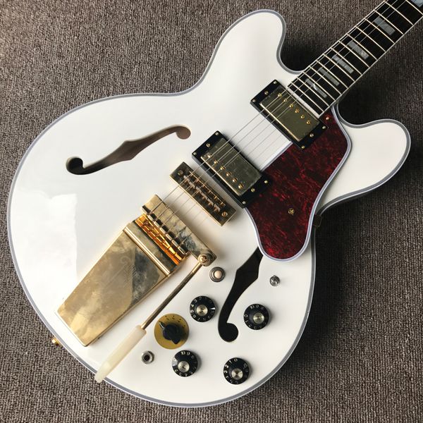 jazz hollow body electric guitar, rosewood fingerboard, frets binding, 2 f holes, tremolo system as same of the pictures
jazz hollow body electric guitar, rosewood fingerboard, frets binding, 2 f holes, tremolo system as same of the pictures