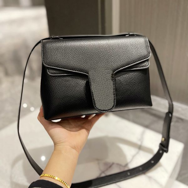 clutch bag shoulder flap bags 2022 luxurys high designers letter fashion women handbags letter handbag ladies chain cross body brand totes
clutch bag shoulder flap bags 2022 luxurys high designers letter fashion women handbags letter handbag ladies chain cross body brand totes