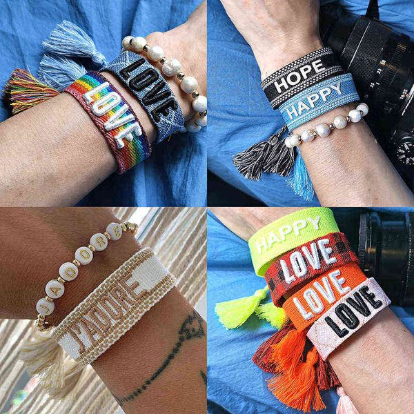 woven three-dimensional embroidered letter tassel d home 2022 latest designer fashion brand men and women same style bracelet factory online, Golden;silver
woven three-dimensional embroidered letter tassel d home 2022 latest designer fashion brand men and women same style bracelet factory online, Golden;silver