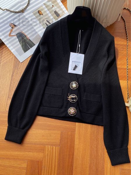 women's hoodies & sweatshirts designer autumn and winter 2022 new v-neck small fragrance style colorful diamond button cashmere cardiga, Black
women's hoodies & sweatshirts designer autumn and winter 2022 new v-neck small fragrance style colorful diamond button cashmere cardiga, Black