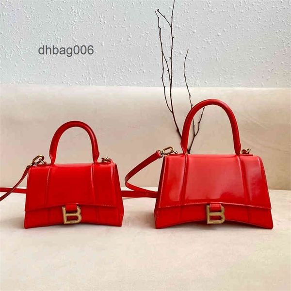 home 2022 b hourglass letter designer buckle bags fashion balencaigass trend leather crocodile pattern single shoulder portable messenger 40
home 2022 b hourglass letter designer buckle bags fashion balencaigass trend leather crocodile pattern single shoulder portable messenger 40