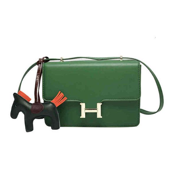 women's 2022 printing elegant square luxury bag single simple color women's small bag all-match portable shoulder messenger design
women's 2022 printing elegant square luxury bag single simple color women's small bag all-match portable shoulder messenger design