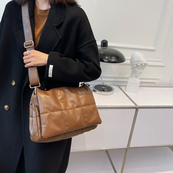 vintage pu leather shoulder bag woman designer brand padded womens handbag luxury simple solid cover messenger bag ladies
vintage pu leather shoulder bag woman designer brand padded womens handbag luxury simple solid cover messenger bag ladies