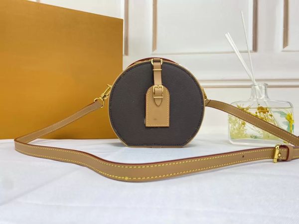 fashion luxurys shoulder bag onthego medium tote women designers handbags by the pool monograms embossing messenger designer bags 446803677, Black;red
fashion luxurys shoulder bag onthego medium tote women designers handbags by the pool monograms embossing messenger designer bags 446803677, Black;red