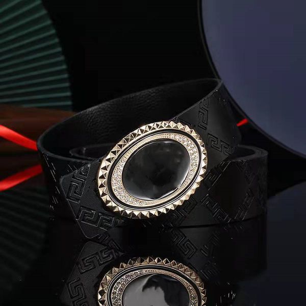 2022 fashion belt men ladies belt designer classic embossed luggage black buckle cowhide leather, Black;brown
2022 fashion belt men ladies belt designer classic embossed luggage black buckle cowhide leather, Black;brown