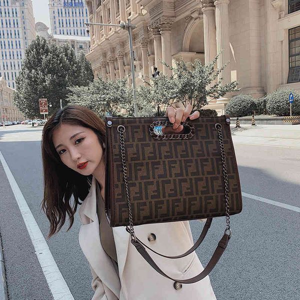2022 factory wholesale new high sense ins bag female versatile messenger korean portable chain high capacity fashion
2022 factory wholesale new high sense ins bag female versatile messenger korean portable chain high capacity fashion
