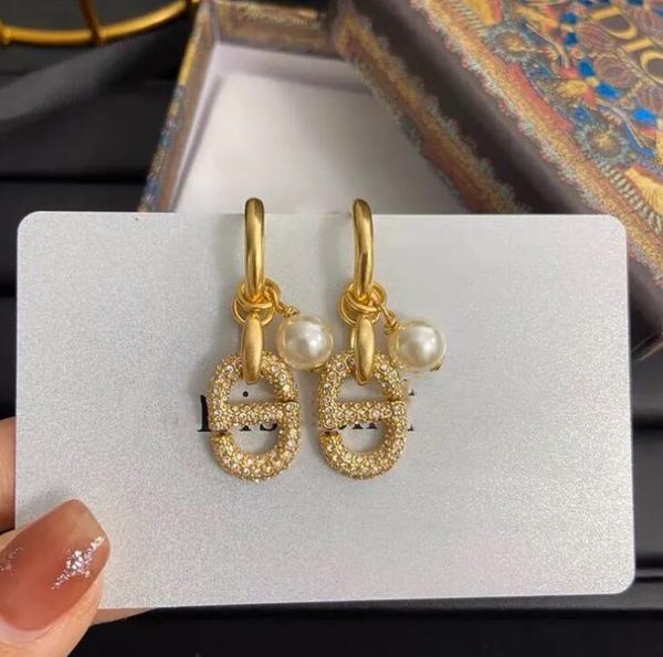 charm earrings luxury jewelry designer original packagingor letter djia italian full pig nose pearl earrings, Golden
charm earrings luxury jewelry designer original packagingor letter djia italian full pig nose pearl earrings, Golden