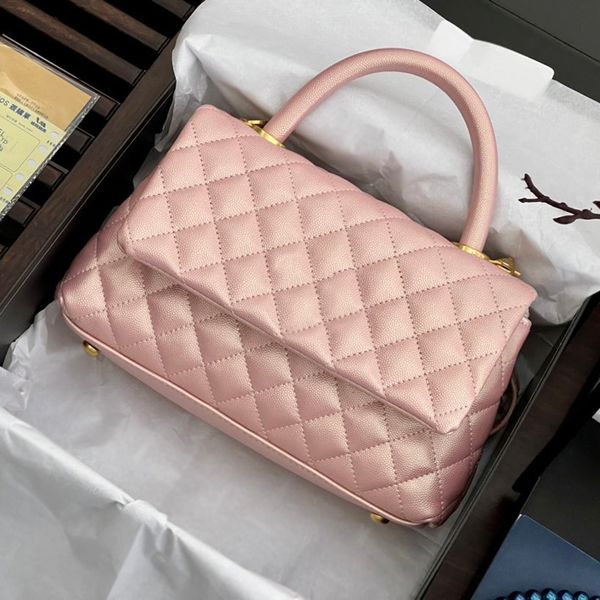 classic caviar leather calfskin flap bags luxury designer handle totes multi pochette outdoor sacoche gold metal hardware matelasse chain cr
classic caviar leather calfskin flap bags luxury designer handle totes multi pochette outdoor sacoche gold metal hardware matelasse chain cr