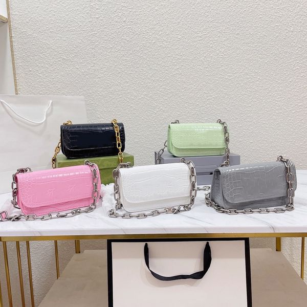 2022 designers bags women handbags flap tofu chain bag small crocodile pattern crossbody axillary shoulder bag wallets purse handbag 19*9cm
2022 designers bags women handbags flap tofu chain bag small crocodile pattern crossbody axillary shoulder bag wallets purse handbag 19*9cm