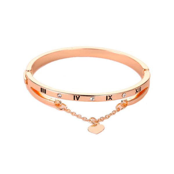 women's retro crystal alloy bracelet, love, roman numerals, heart, temper clown, korean version, popular jewelry, wholesale, Black
women's retro crystal alloy bracelet, love, roman numerals, heart, temper clown, korean version, popular jewelry, wholesale, Black