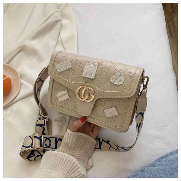 small women's summer new fashion versatile foreign style small square bag net red texture broadband single shoulder messenger
small women's summer new fashion versatile foreign style small square bag net red texture broadband single shoulder messenger