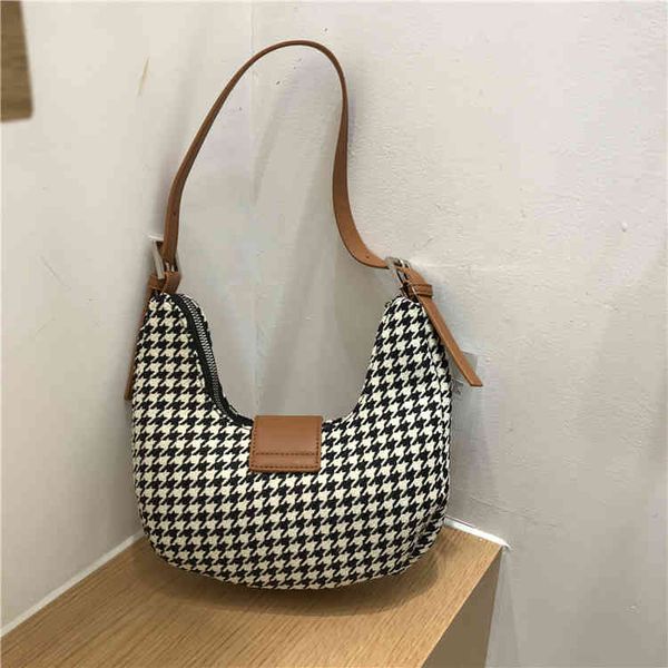 fashion trend new ladies luxury brand designer bag wholesale versatile lattice armpit minority winter half month single shoulder tide
fashion trend new ladies luxury brand designer bag wholesale versatile lattice armpit minority winter half month single shoulder tide