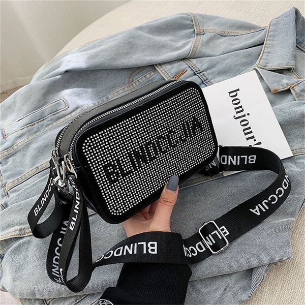 wholesale red small black texture messenger women's new fashion camera broadband trendy one square design purses online
wholesale red small black texture messenger women's new fashion camera broadband trendy one square design purses online