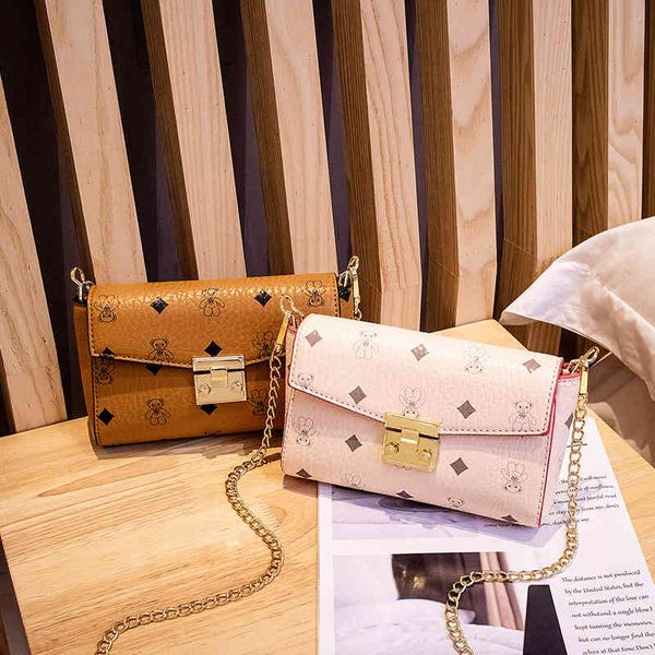ladies fashion luxury brand tide bag wholesale bear is attached the new leather 2022 small single shoulder
ladies fashion luxury brand tide bag wholesale bear is attached the new leather 2022 small single shoulder