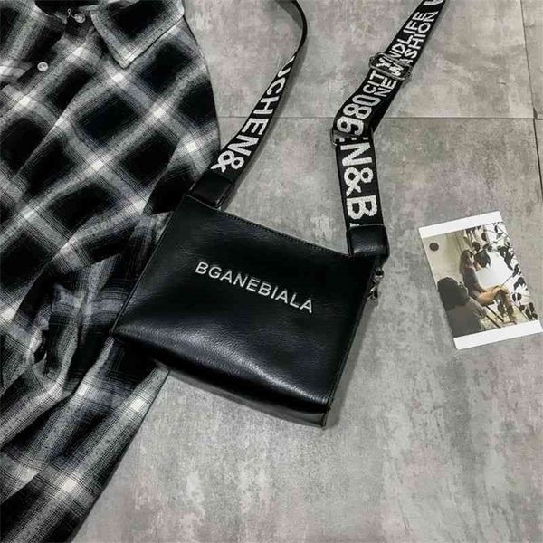 bag women's trendy korean version versatile wide shoulder strap messenger mori fashion simple hong kong style retro small square 75% pu
bag women's trendy korean version versatile wide shoulder strap messenger mori fashion simple hong kong style retro small square 75% pu