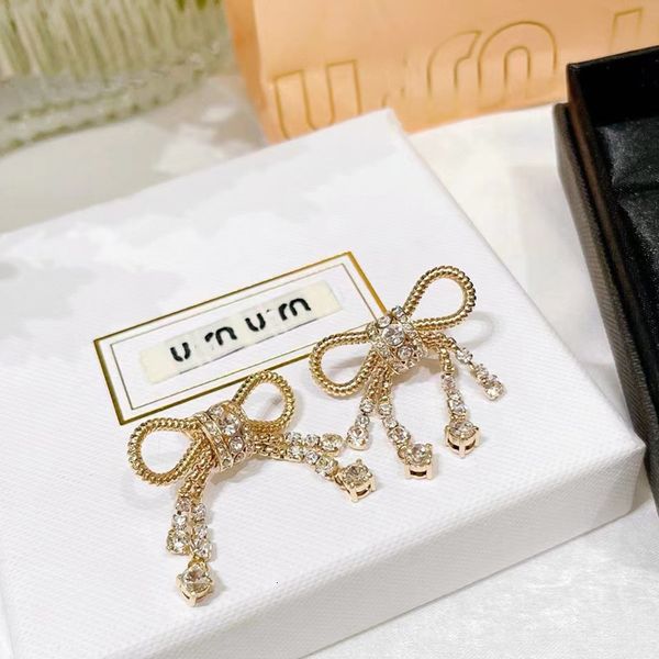 miao's new bow earrings high-grade necklace french rhintone flash high version, Golden
miao's new bow earrings high-grade necklace french rhintone flash high version, Golden