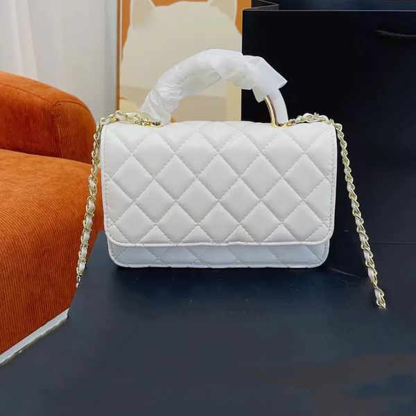 new womens luxurys metal handle totes bags lambskin classic quilted diamond designer flap bag gold hardware chain crossbody shoulder bag lux
new womens luxurys metal handle totes bags lambskin classic quilted diamond designer flap bag gold hardware chain crossbody shoulder bag lux