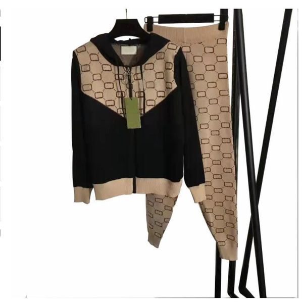 22gg women's tracksuits with metal triangle standard new spring and autumn sports sweater suit jogging hoodie pants suit women' sp, Gray
22gg women's tracksuits with metal triangle standard new spring and autumn sports sweater suit jogging hoodie pants suit women' sp, Gray