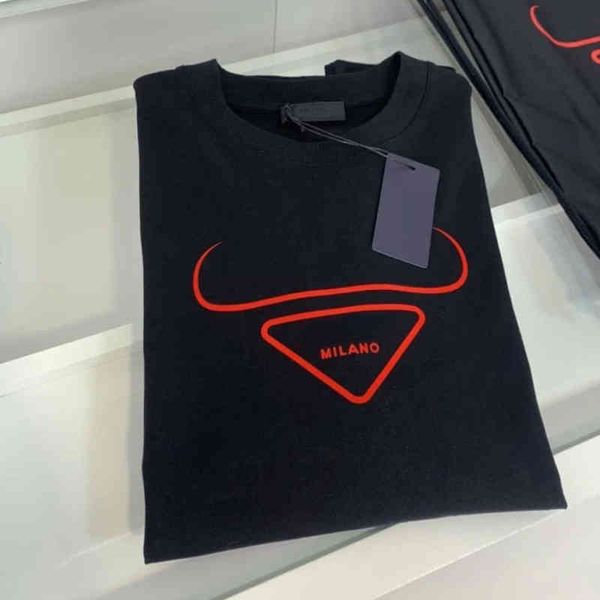 selling men's clothing trendy brand pra short sleeve t shirt classic triangle printing round neck pullover t-shirt fashion loose summer, White;black
selling men's clothing trendy brand pra short sleeve t shirt classic triangle printing round neck pullover t-shirt fashion loose summer, White;black