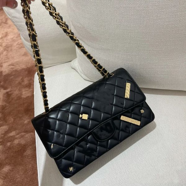 women's designer mini flip bags metal badge leather classic quilted diamond lattice hardware chain one shoulder messenger bag luxury wo
women's designer mini flip bags metal badge leather classic quilted diamond lattice hardware chain one shoulder messenger bag luxury wo