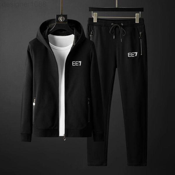 men's jackets designer 2021 autumn hooded cardigan sweater sports casual suit men's fashion handsome two-piece set 1955# zcyv, Black;brown
men's jackets designer 2021 autumn hooded cardigan sweater sports casual suit men's fashion handsome two-piece set 1955# zcyv, Black;brown