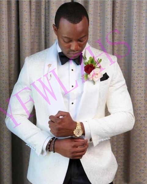 handsome embossing tuxedos groom shawl lapel men suits mens wedding tuxedo costumes de pour hommes jacket pants tie y614, Black;gray
handsome embossing tuxedos groom shawl lapel men suits mens wedding tuxedo costumes de pour hommes jacket pants tie y614, Black;gray