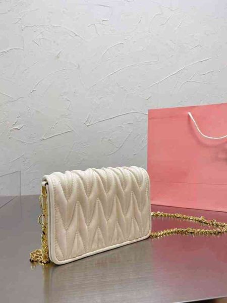 women luxurys designers shoulder bags crossbody messenger classic brand handbag high capacity fashion leather lady wallet 1105 zhouzhoubao12
women luxurys designers shoulder bags crossbody messenger classic brand handbag high capacity fashion leather lady wallet 1105 zhouzhoubao12