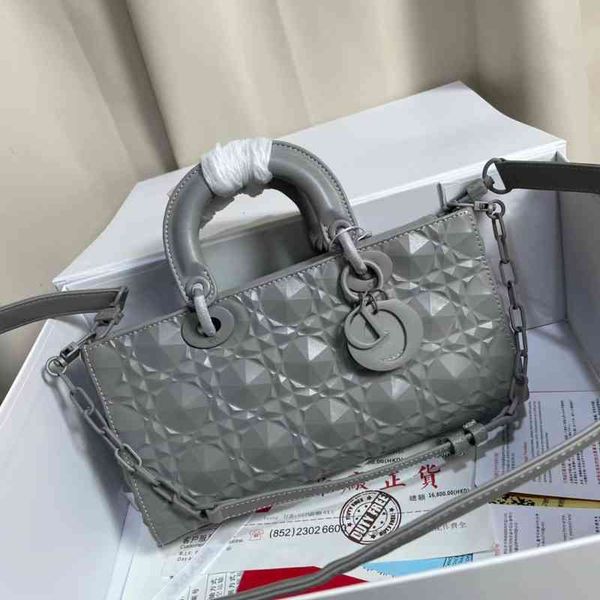fashion trend new ladies luxury brand bag designer wholesale teng ge pattern horizontal chain 2022 early portable leather women's
fashion trend new ladies luxury brand bag designer wholesale teng ge pattern horizontal chain 2022 early portable leather women's