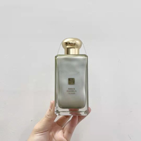 the latest woman perfume fragrance women rose magnolia 100ml cologne fragrance smell charming fast delivery
the latest woman perfume fragrance women rose magnolia 100ml cologne fragrance smell charming fast delivery