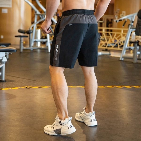 fitness training men s sport shorts male homme breathable quick wild gym short pants man summer joggers 220715, White;black
fitness training men s sport shorts male homme breathable quick wild gym short pants man summer joggers 220715, White;black