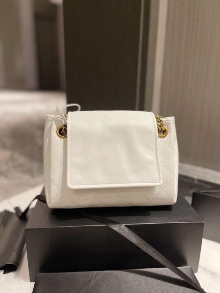 9a+ designer bag pu leather classic fashion flap chain luxury one shoulder messenger bag for women
9a+ designer bag pu leather classic fashion flap chain luxury one shoulder messenger bag for women