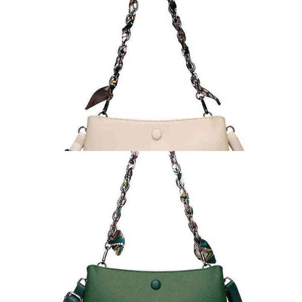 45% layer women's new leather letter small manufacturer's latest quality fashionable bags
45% layer women's new leather letter small manufacturer's latest quality fashionable bags
