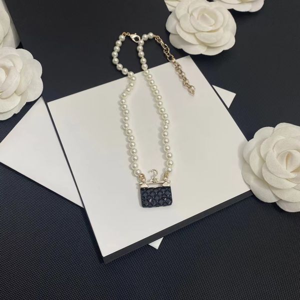 lady pendant necklaces jewelry luxury necklaces for women's jewelry diamond necklace designer metal coat hanger bags pearl necklace lov, Silver
lady pendant necklaces jewelry luxury necklaces for women's jewelry diamond necklace designer metal coat hanger bags pearl necklace lov, Silver