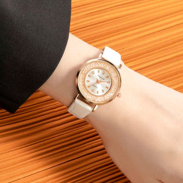 2022 new luxury diamond starry women for watch quartz ladies watch fashion leather strap watch quartz wristwatch, Slivery;brown
2022 new luxury diamond starry women for watch quartz ladies watch fashion leather strap watch quartz wristwatch, Slivery;brown