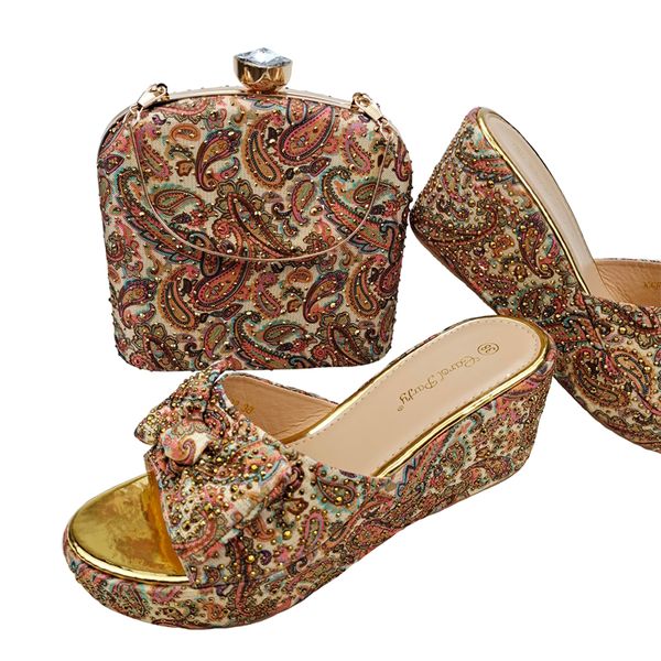 qsgfc paisley flower pattern black color sandals rhinestone design african women's high heel 7cm ladies party shoes and bags set bride
qsgfc paisley flower pattern black color sandals rhinestone design african women's high heel 7cm ladies party shoes and bags set bride