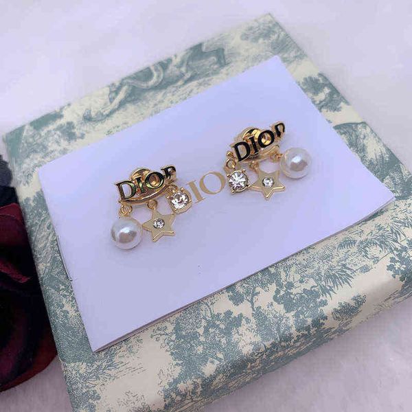 fine new pearl earrings women's red style versatile temperament high 925 silver needle earrings, Golden
fine new pearl earrings women's red style versatile temperament high 925 silver needle earrings, Golden