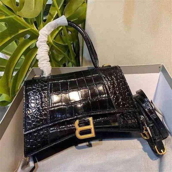 balencaigass italy handbag luxurys crocodile hourglass advanced 2022 tide net red same shaped portable single shoulder messenger womens bag
balencaigass italy handbag luxurys crocodile hourglass advanced 2022 tide net red same shaped portable single shoulder messenger womens bag