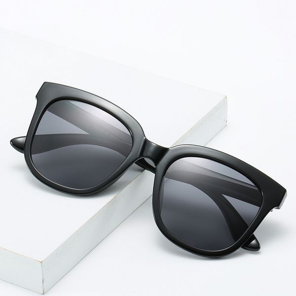 luxury big qualtiy fashion 211 sunglasses for man woman eyewear designer brand sun glasses practical diorama sunglass eyeglasses 0699, White;black
luxury big qualtiy fashion 211 sunglasses for man woman eyewear designer brand sun glasses practical diorama sunglass eyeglasses 0699, White;black