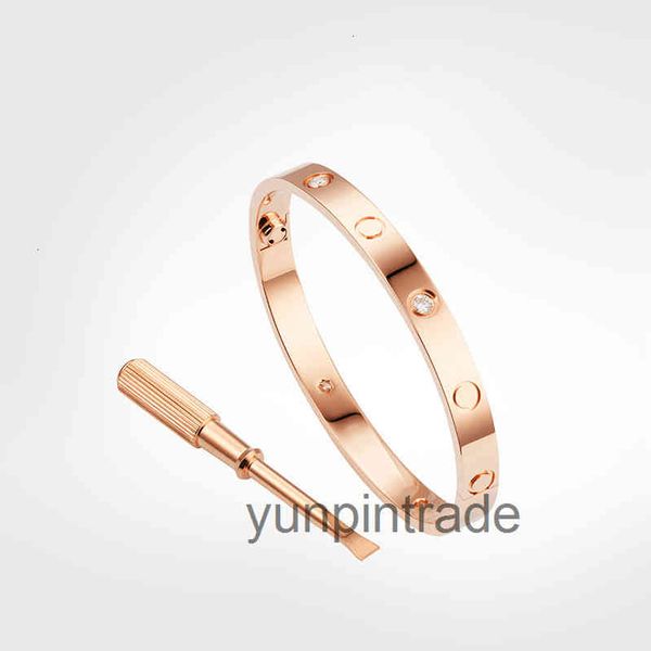 designer luxury carti er love screw bracelet 4 diamonds designer classic gold luxury jewelry women titanium steel gold-plated never fade not, Silver
designer luxury carti er love screw bracelet 4 diamonds designer classic gold luxury jewelry women titanium steel gold-plated never fade not, Silver