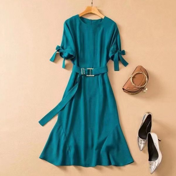 european and american women's summer 2022 new short sleeve bow with round collar fashionable green belt fishtail dress, Black;gray
european and american women's summer 2022 new short sleeve bow with round collar fashionable green belt fishtail dress, Black;gray