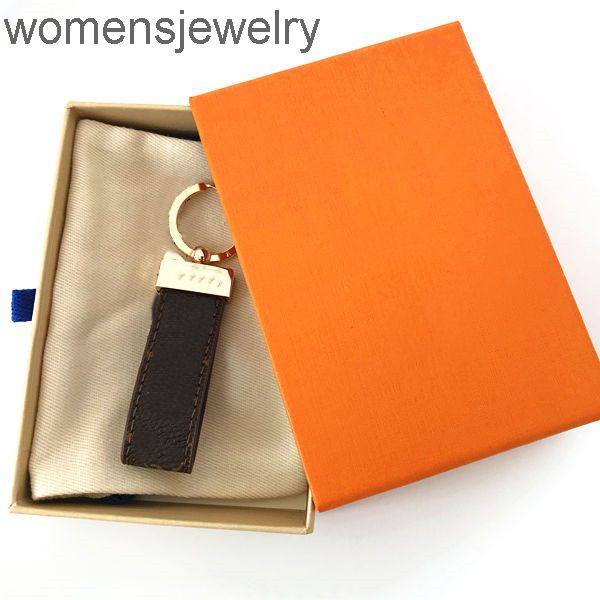 2021 fashion official authentic designer keychain new classic keychains leather material men and women brand key pendant jewelry, Silver
2021 fashion official authentic designer keychain new classic keychains leather material men and women brand key pendant jewelry, Silver