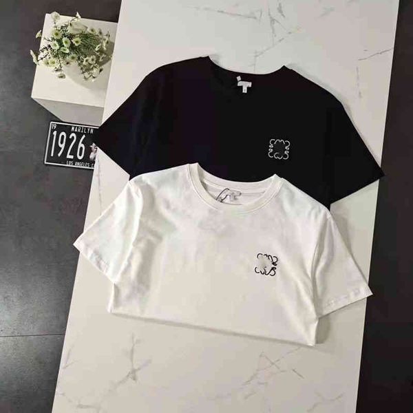 selling cotton t-shirt fashion brand lowe summer classic logo embroidery loose men and women round neck couple shirts short sleeve sweatshir, White;black
selling cotton t-shirt fashion brand lowe summer classic logo embroidery loose men and women round neck couple shirts short sleeve sweatshir, White;black