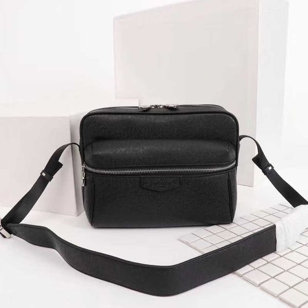 designers shoulder bags messenger famous tripbags briefcase crossbody good quality brand l0g0
designers shoulder bags messenger famous tripbags briefcase crossbody good quality brand l0g0