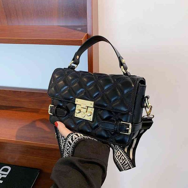women's fashion, western style, autumn and winter atmosphere, fashionable broadband messenger ins women's bag
women's fashion, western style, autumn and winter atmosphere, fashionable broadband messenger ins women's bag